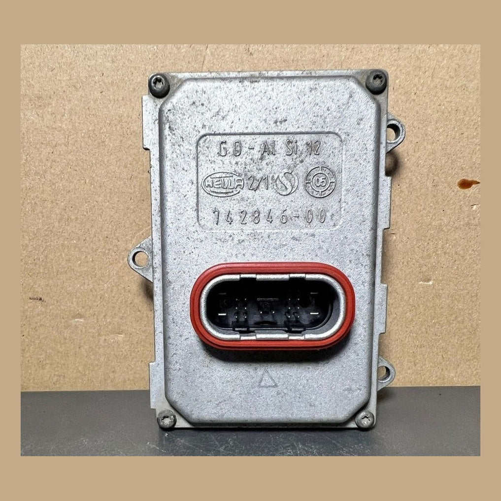 Mercedes W212 W204 Xenon Light Headlight Control Module Unit A002 8206026 OEM