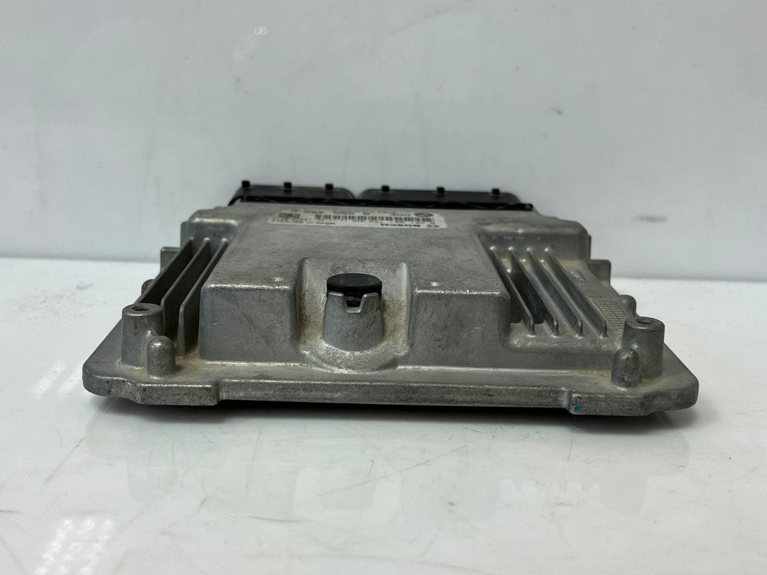 BMW 5 Series F11 Touring BOSCH 0281031782 Engine Control Unit DDE 8585426 OEM