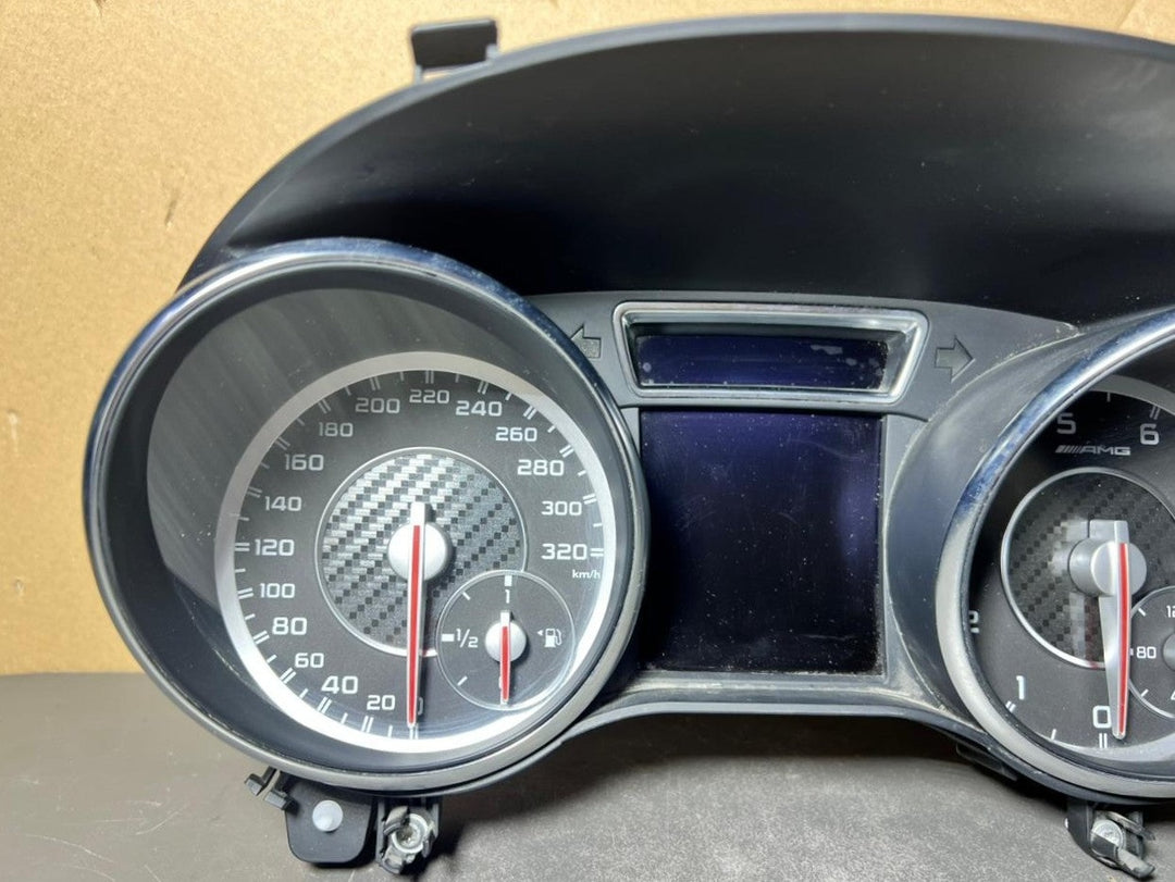 2014-2018 Mercedes-Benz W117 CLA AMG Instrument Cluster Speedometer A117 9007200