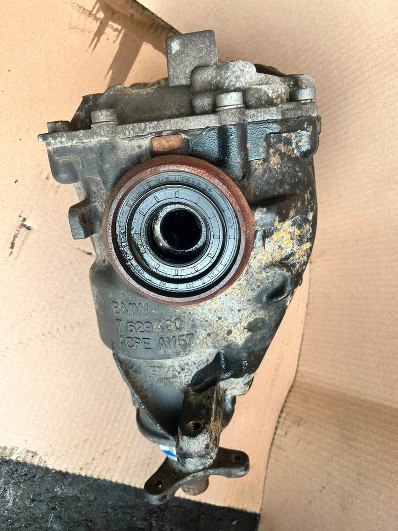 2011-2016 BMW 328i F30 328i AWD Rear AXLE Differential 7612166 RATIO = 3.15