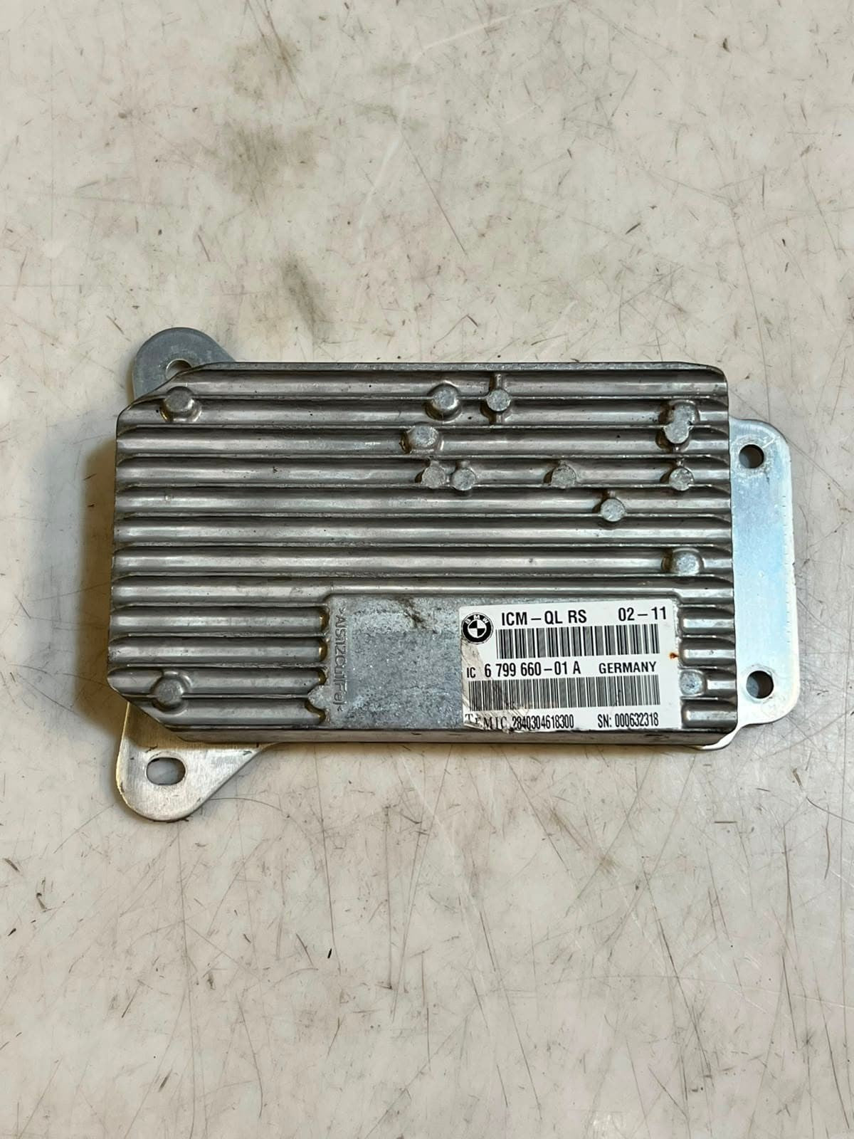 BMW 5 Series F10 F11 N53B Suspension Control Unit Module 6799660 OEM