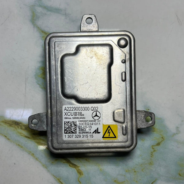 2014-2016 Mercedes-Benz CLA250 Xenon Headlight Ballast Control Unit A2229003300