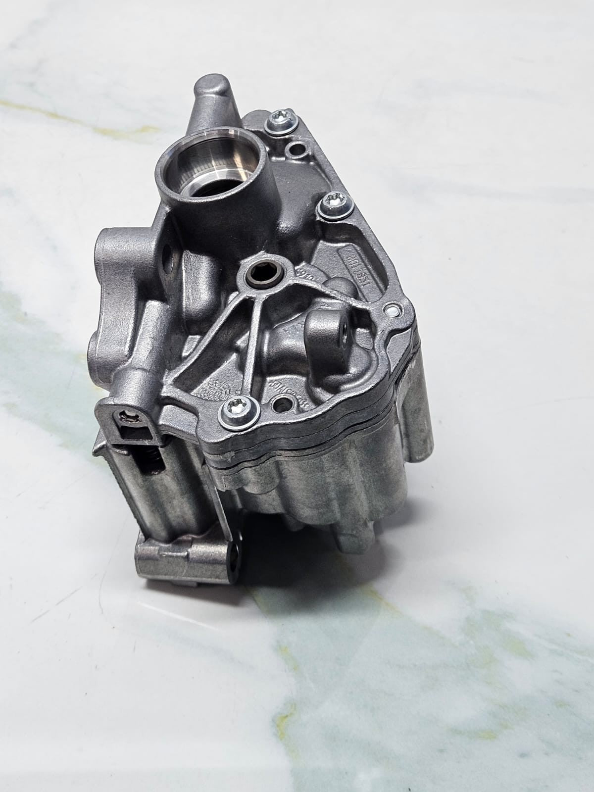 OEM BMW F80 F82 F83 M3 M4 S55 Engine Oil Lubrication Pump Brand New 8011851