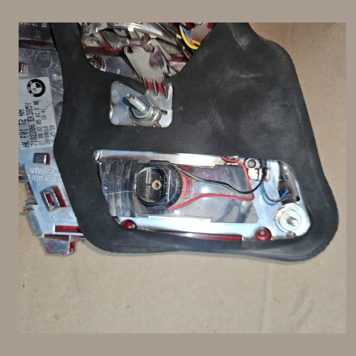 OEM BMW 7 SERIES F02 REAR TAIL LIGHT INNER RIGHT DRIVERS SIDE OFFSIDE 7182206