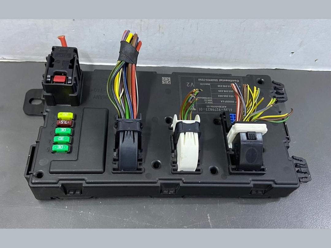 OEM BMW F20 F21 F30 F31 REM Rear Electronic Module Fuse Box Control Unit 9279823