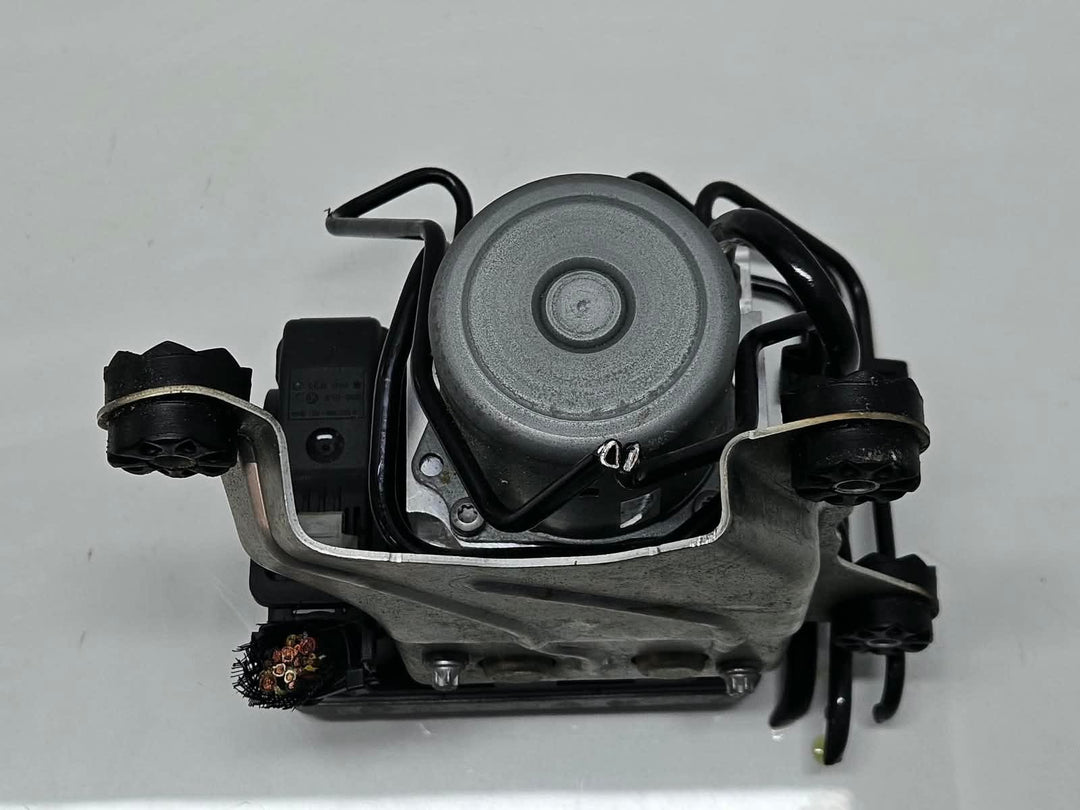 6880529-2016-2018 BMW 750Li G11 G12 RHD ABS Pump Module OEM