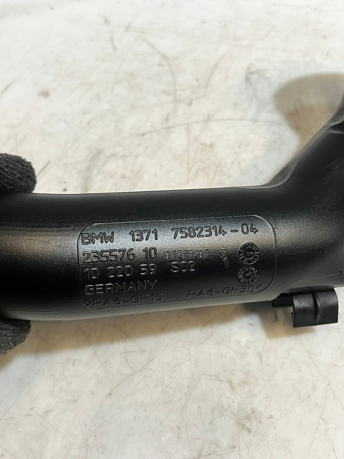BMW F10 F11 F12 F13 N55 535i 640i 740i Turbocharger Intercooler Hose 7582314 OEM