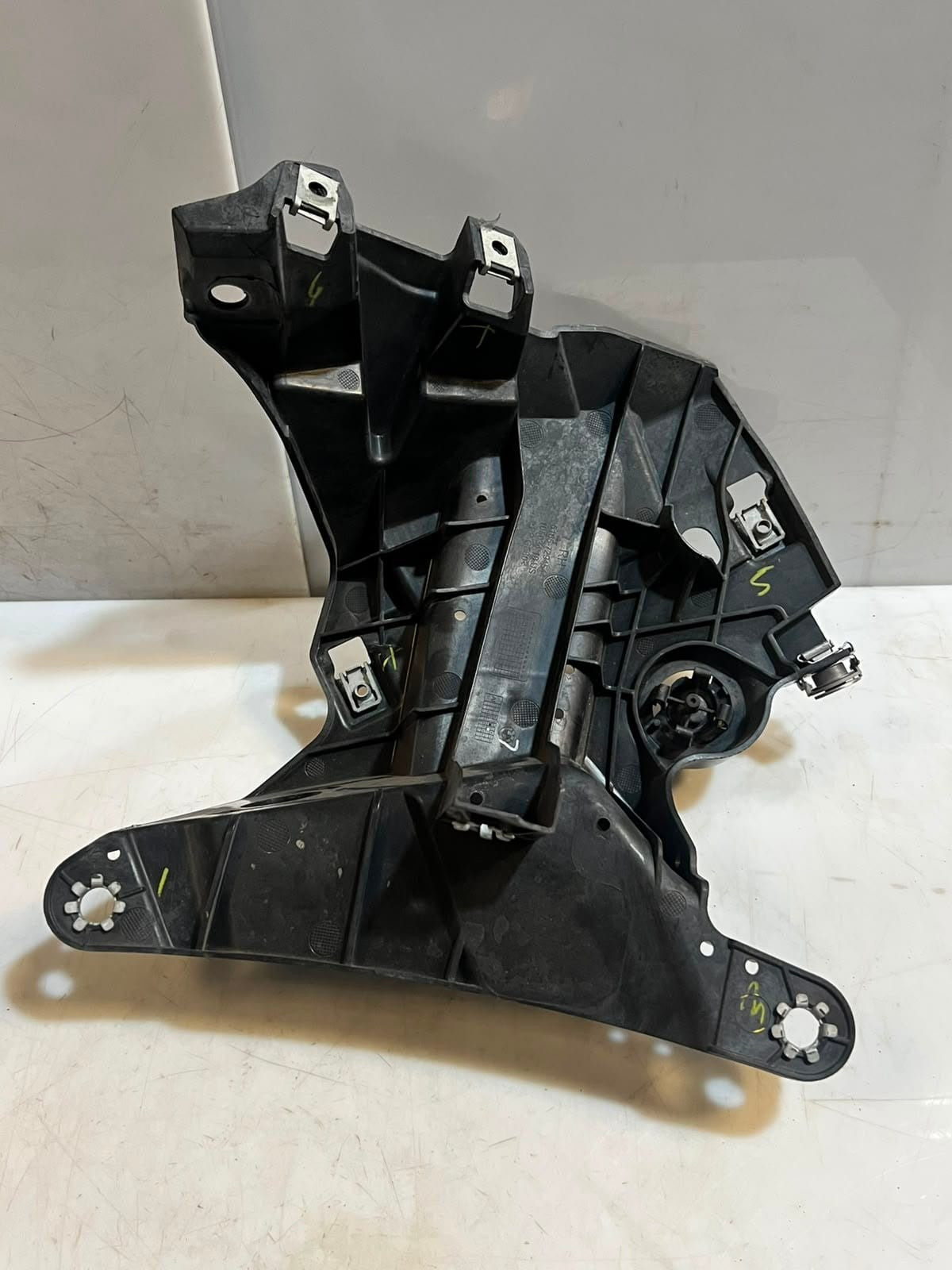 BMW X5 F15 F85 X6 F16 xDrive F86 Front Right Fender Bracket 5165 7294544 OEM