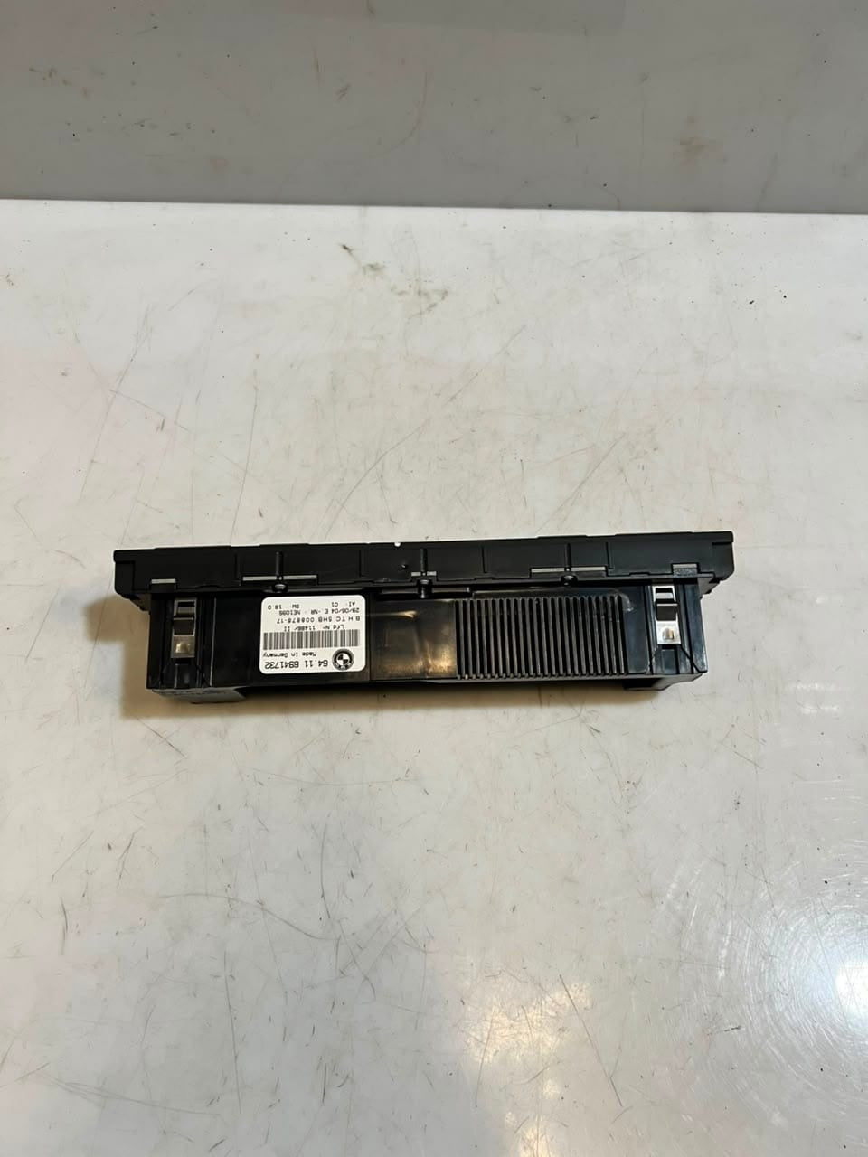 2001-2006 BMW 325i  E46 3 Series 325i, 328i, 330I Climate Control Unit 6941732