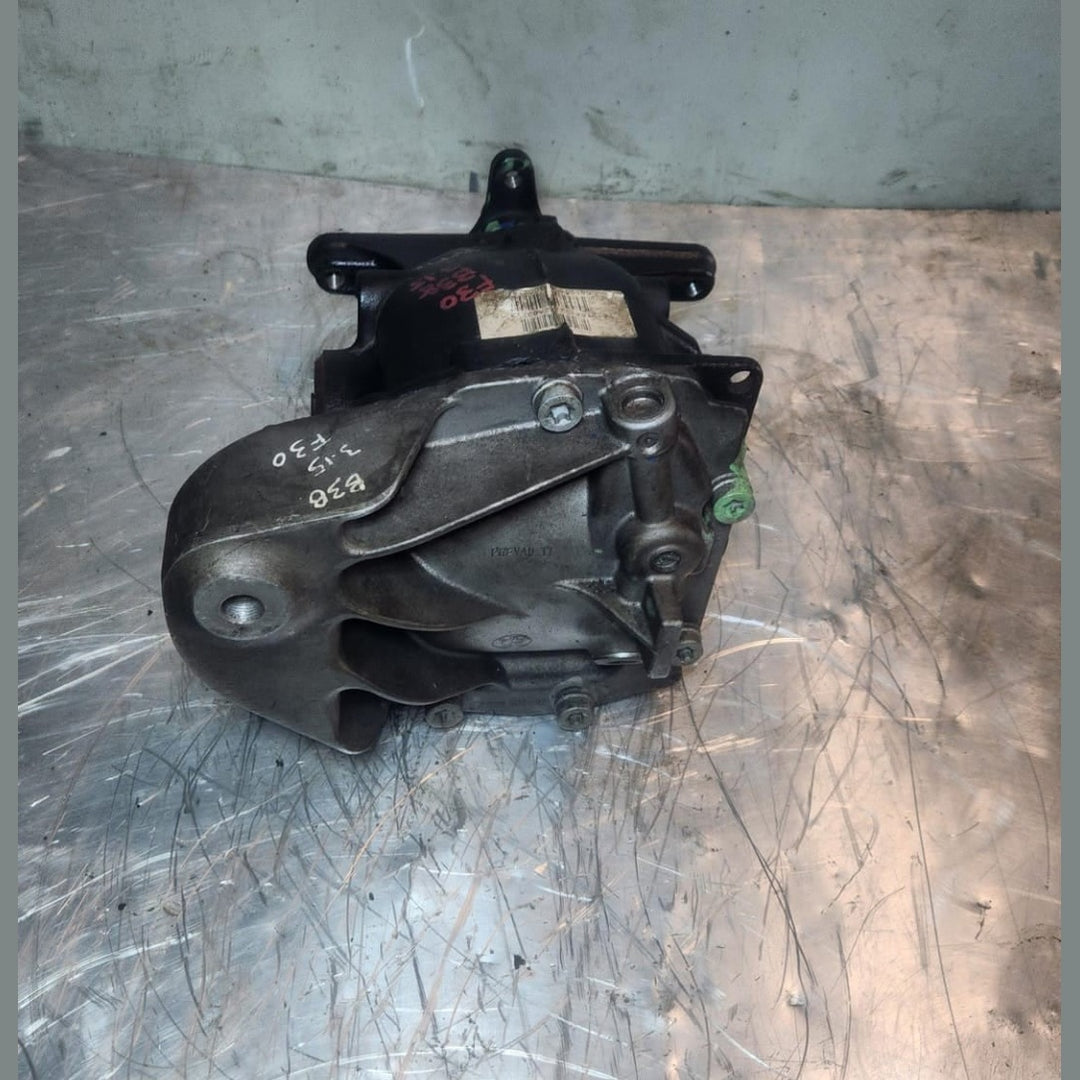 2012-2016 BMW 320i Rear Differential Carrier 7612164 F30 318i B38 3.15