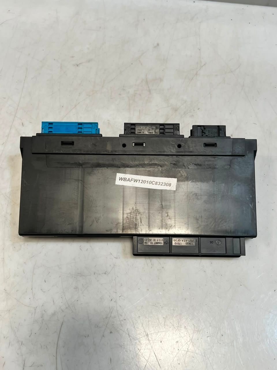 BMW 5 Series F10 F11 520d Body Control Module Junction Box 9244392 OEM