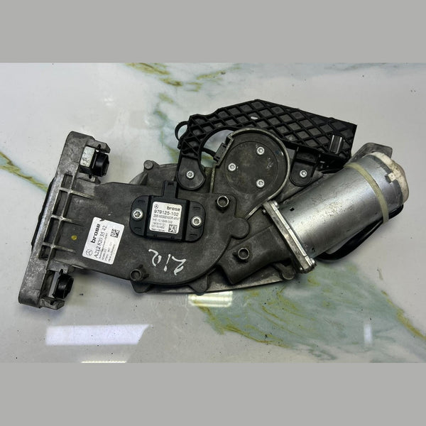 Mercedes Tailgate Pull Down Motor A2128203542  C-Class W204 and GLK-Class
