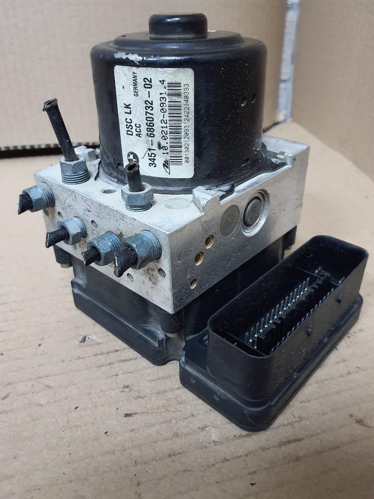 2014-2015 BMW F30 F31 F32 328d ABS DSC ANTI LOCK HYDRAULIC PUMP Control 6860733