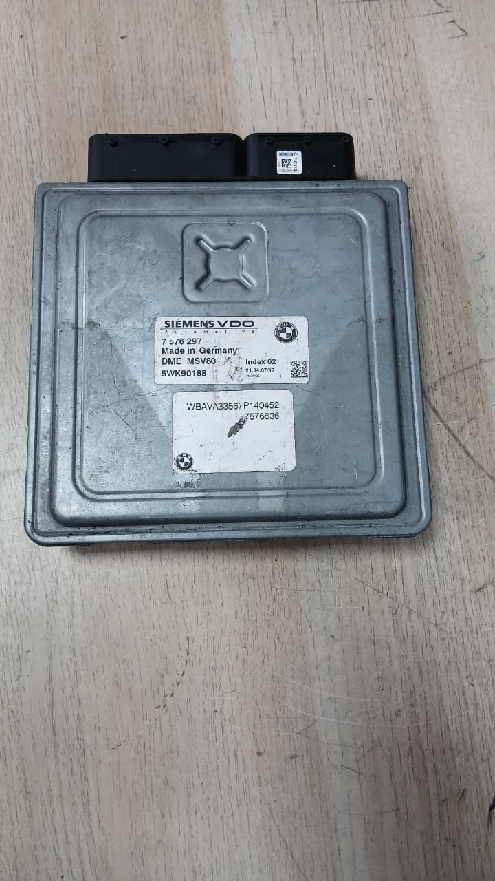 2008-2010 BMW 528i Engine Control Unit 7576297 DME MSV80 5WK90188 ECU E60 E90
