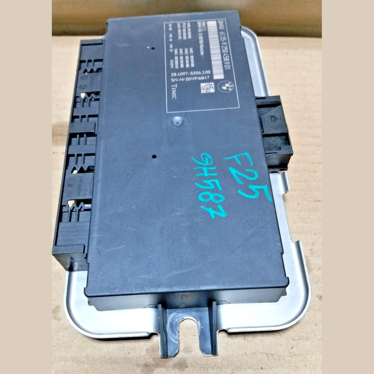 BMW X3 F25 FRM3 2011 Footwell Light Body Control Module 9250458