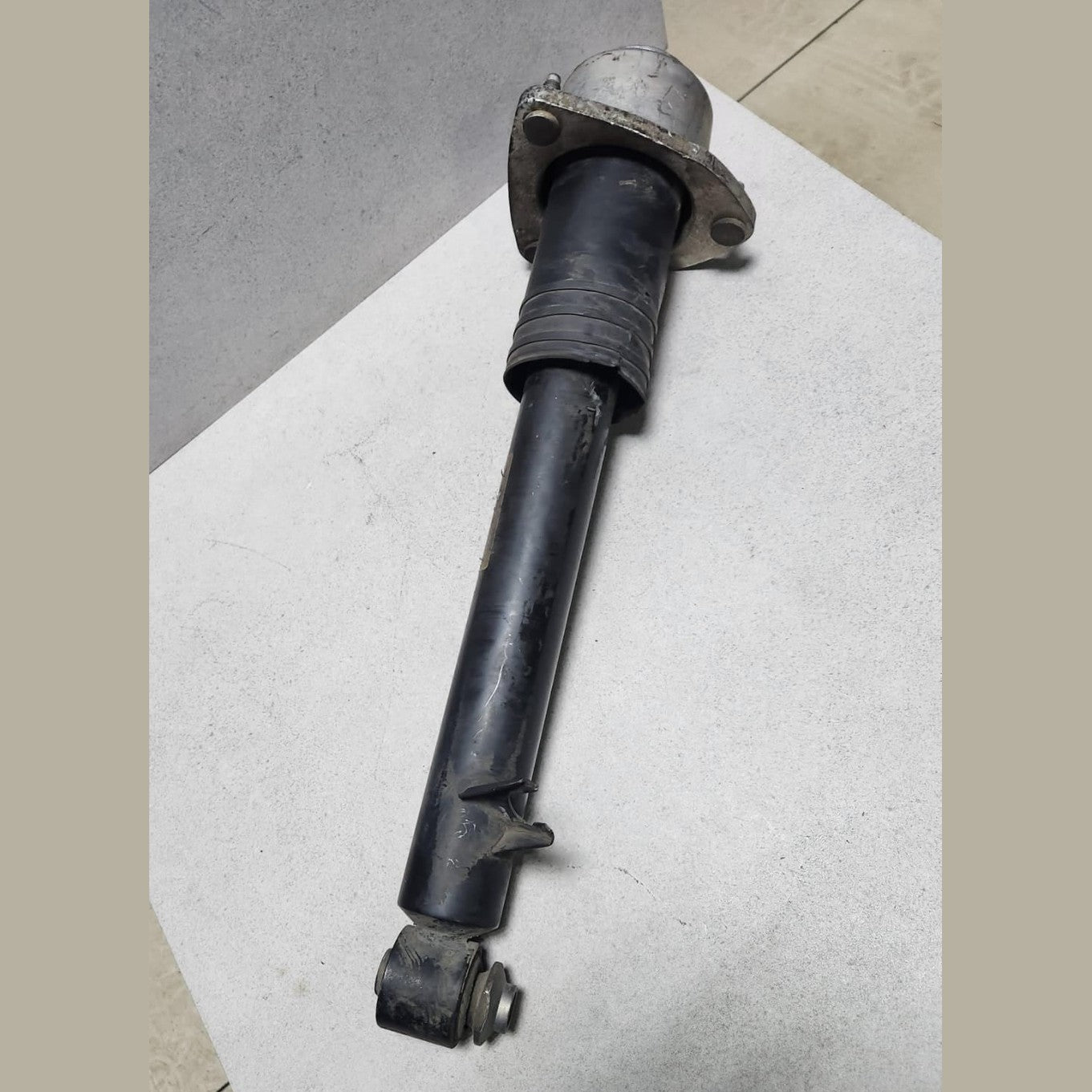 2007-2013 BMW X5 Shock Absorber Rear Left 6781927 X5 E70