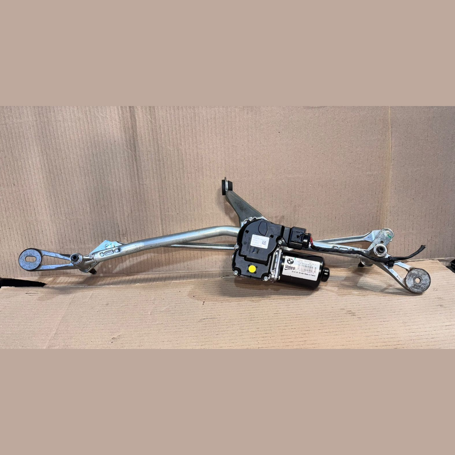 BMW G30 G31 2018  Wischermotor vorne wiper motor 9851351 LHD
