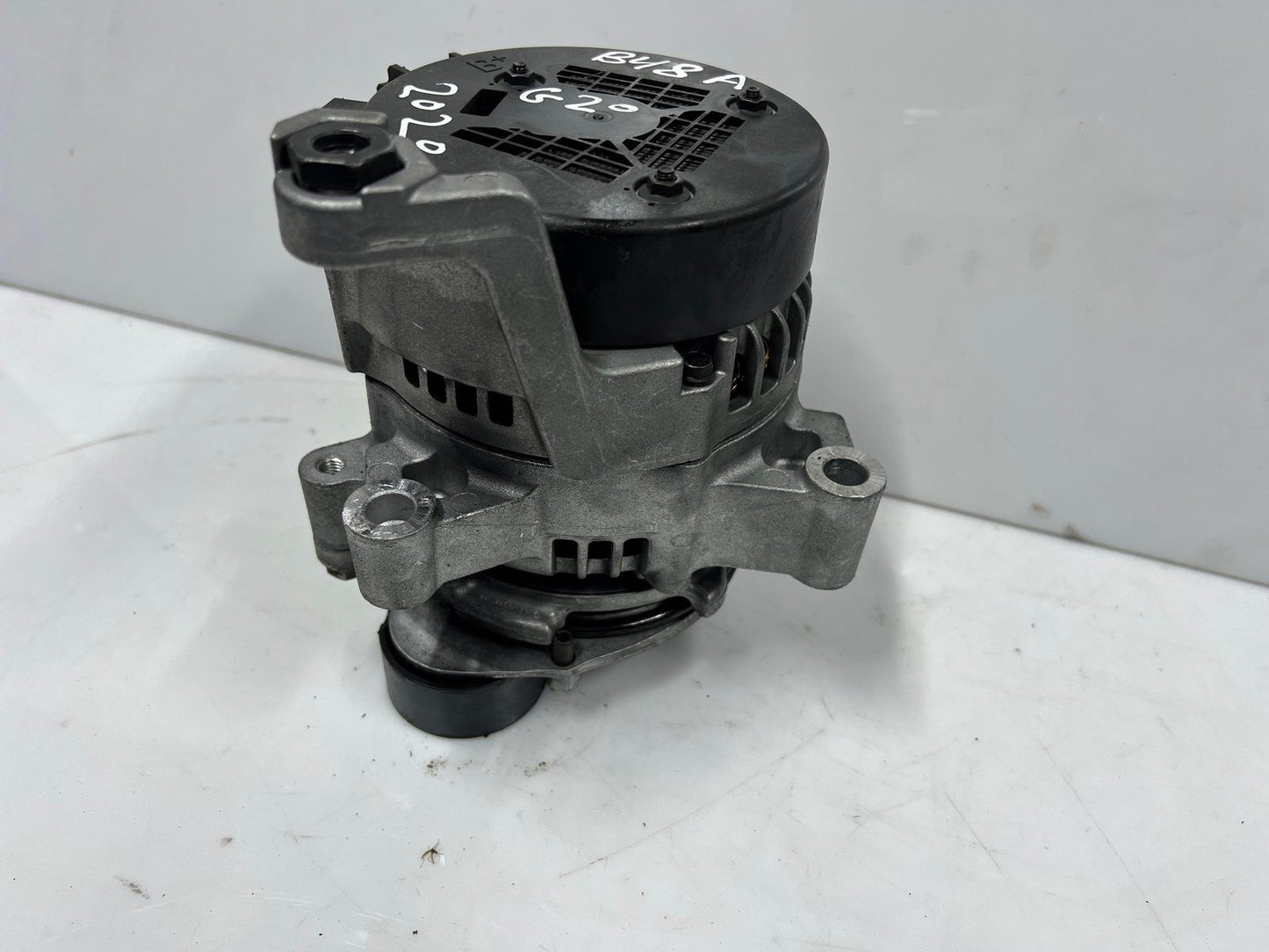 BMW Alternator 8654280