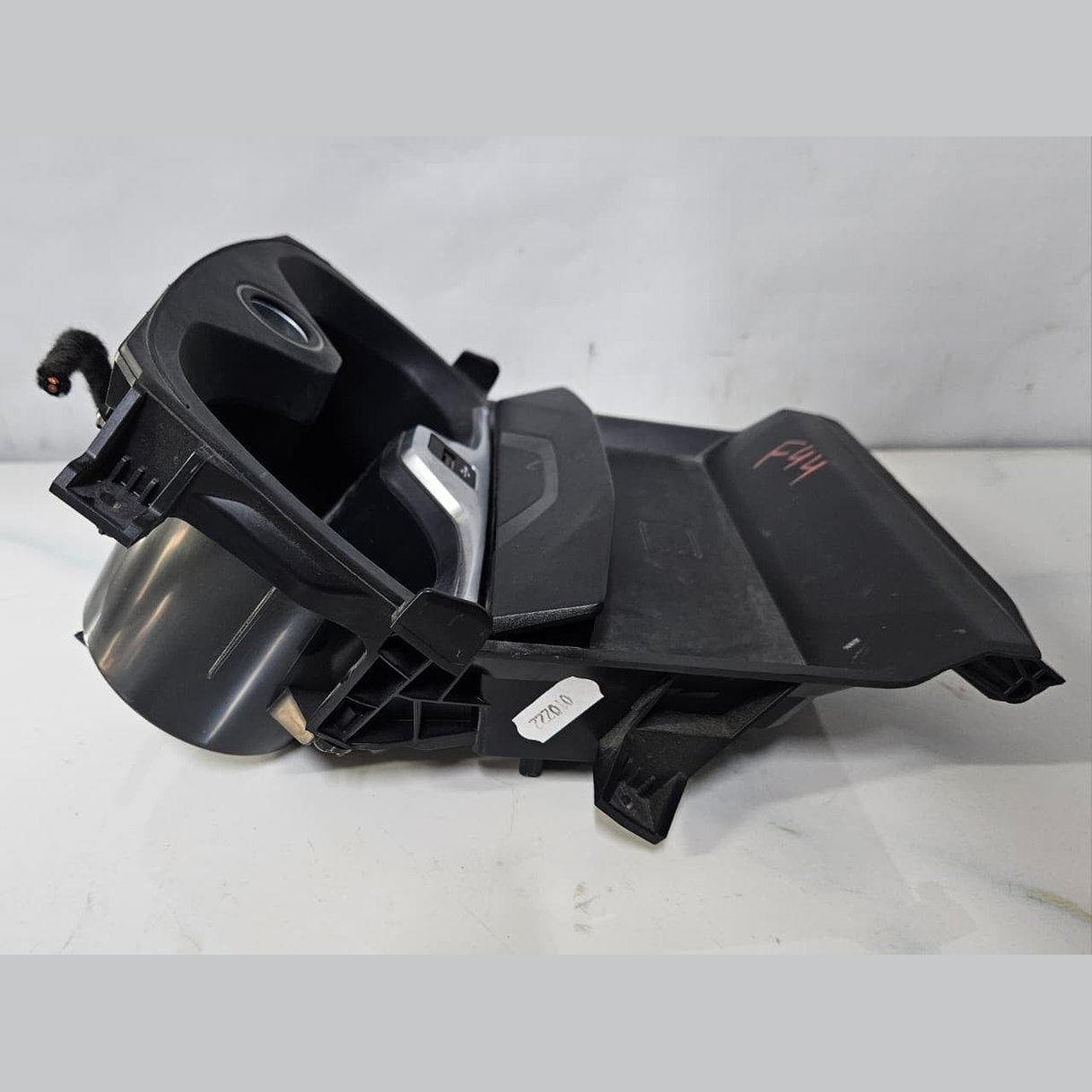 BMW 2 SERIES 228I 2020 F44 CENTRE CONSOLE CUP HOLDER & WIRELESS CHARGER 5A37576