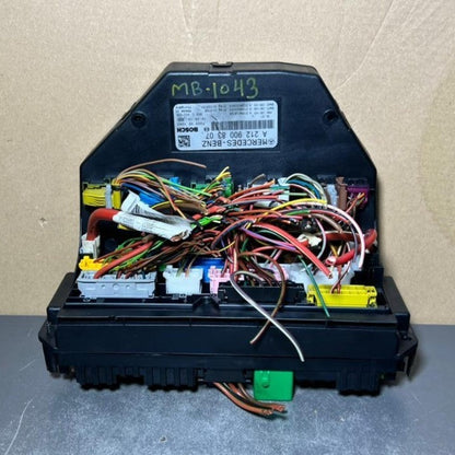 10-16 Mercedes-Benz W212 W204 Front SAM Module Relay Fuse Box A212 9008307 OEM