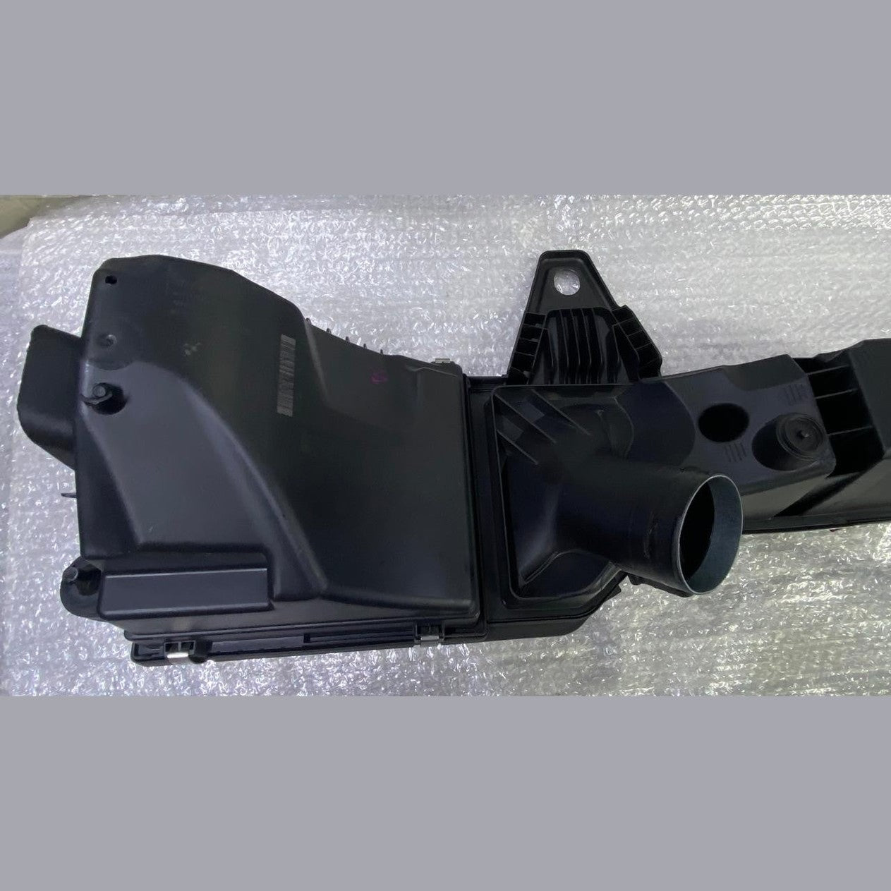 OEM BMW F20 F30 F31 LCI B38 Intake Muffler Air Filter Box Housing Petrol 8647449