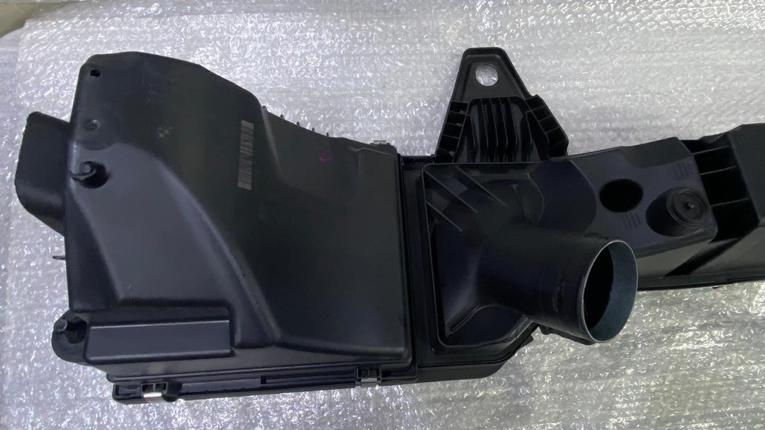 OEM BMW F20 F30 F31 LCI B38 Intake Muffler Air Filter Box Housing Petrol 8647449