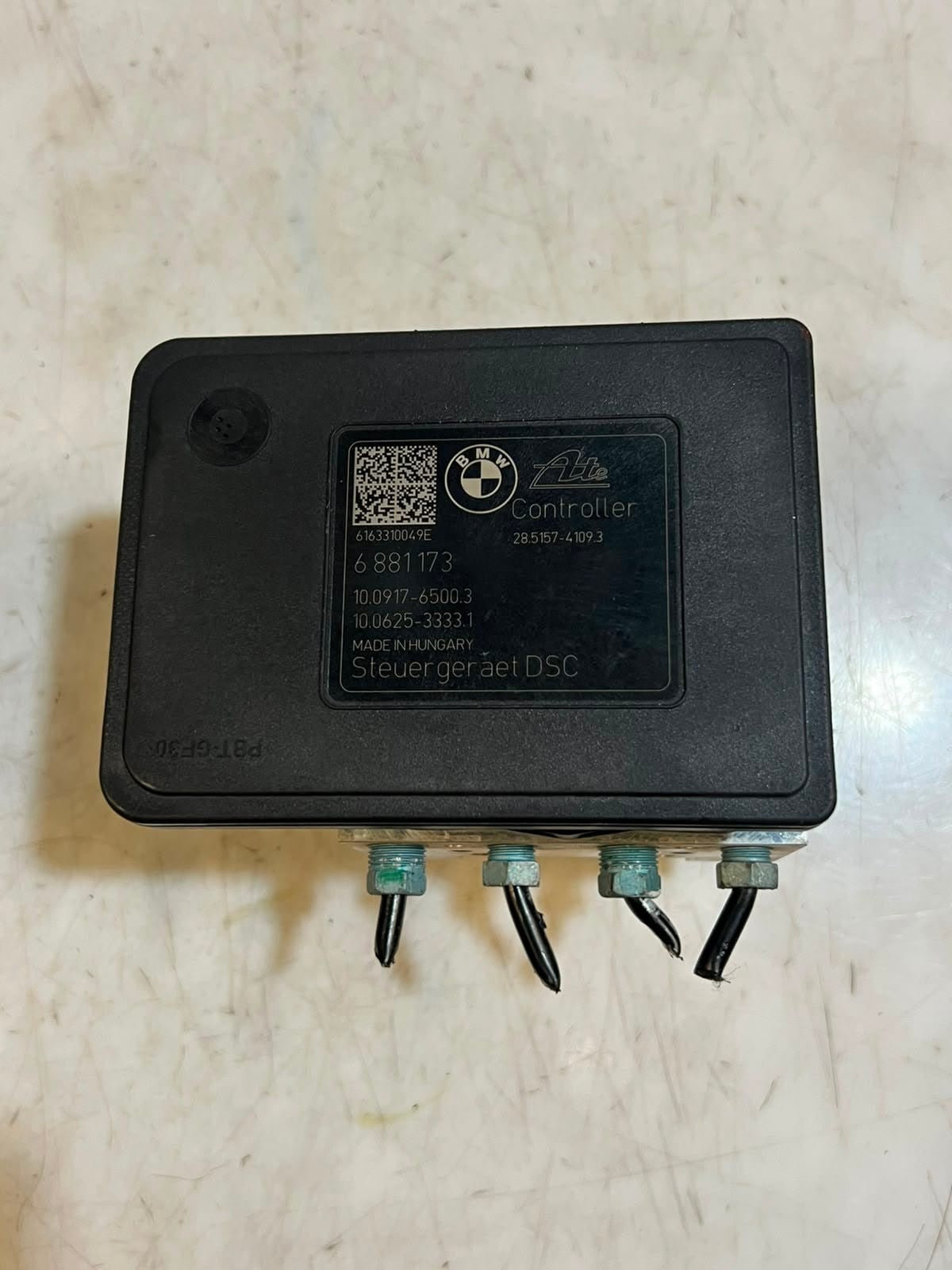 2018 BMW 320i F30 F31 F32 Abs Pump Control Module 6881172 OEM