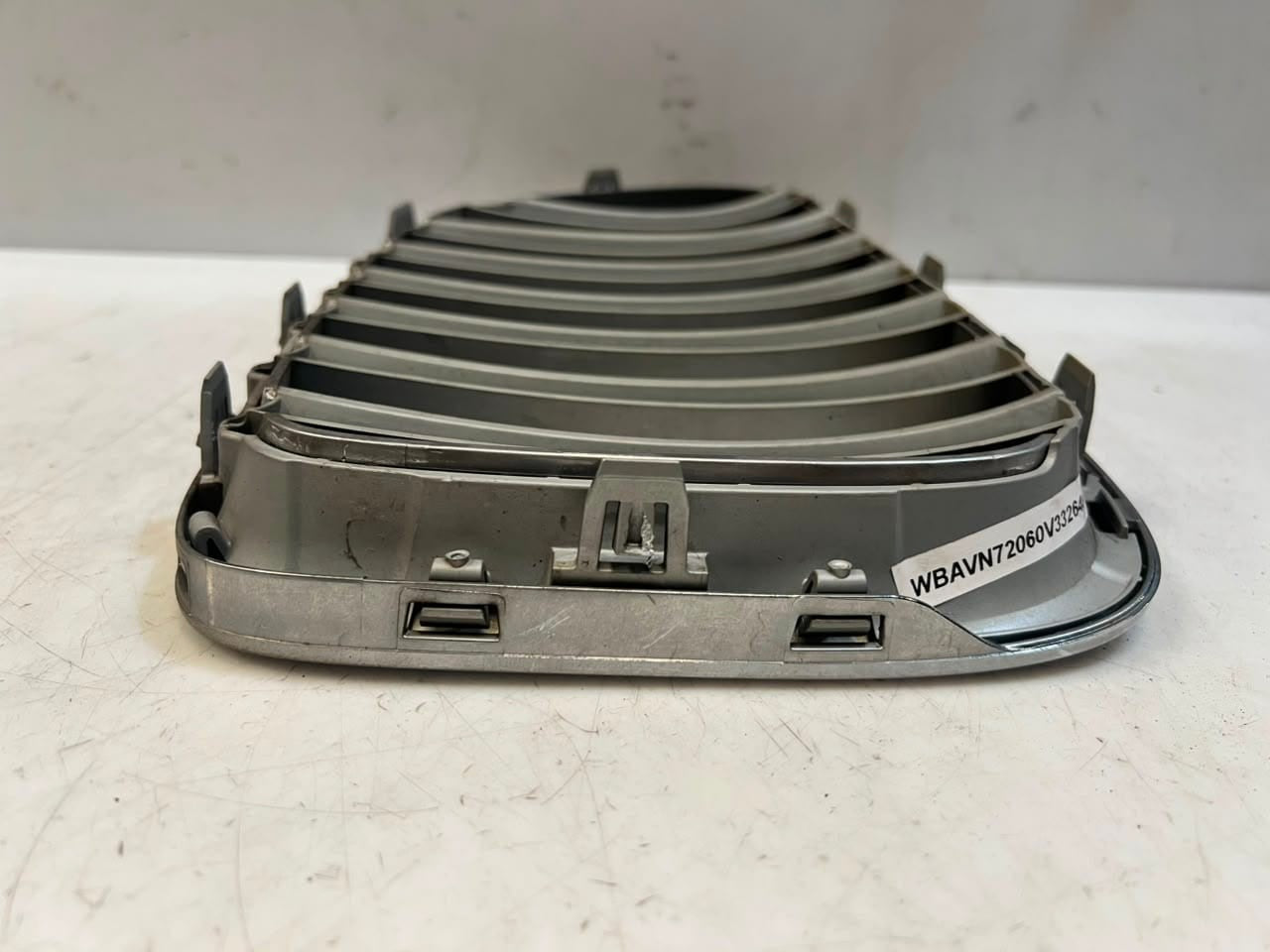 2010-2015 BMW X1 E84 Front Kidney Grille 2993307 OEM