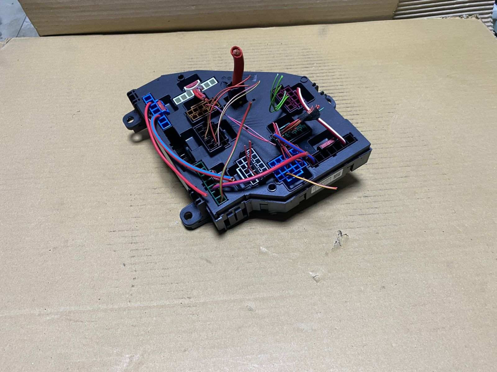 2013 BMW 750i Rear Power Distribution Fuse Box 9264924 F02