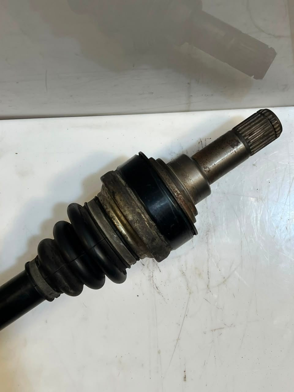 2010-2017 BMW 5 Series F10 F11 520d Rear Drive shaft RIGHT 7581028 OEM