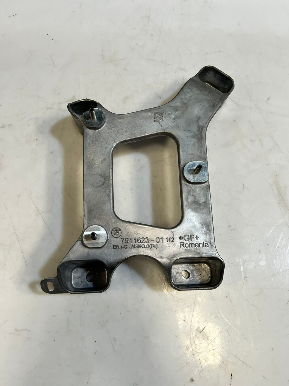 2023-2024 BMW  iX I20 xDrive Bracket FOR SRS CONTROL UNIT 7911623 OEM