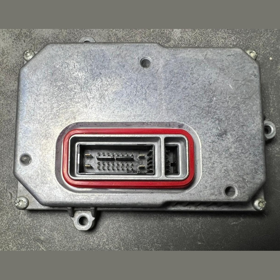 Mercedes Benz W221 Xenon Light Headlight Control Module Unit A216 8704826 OEM
