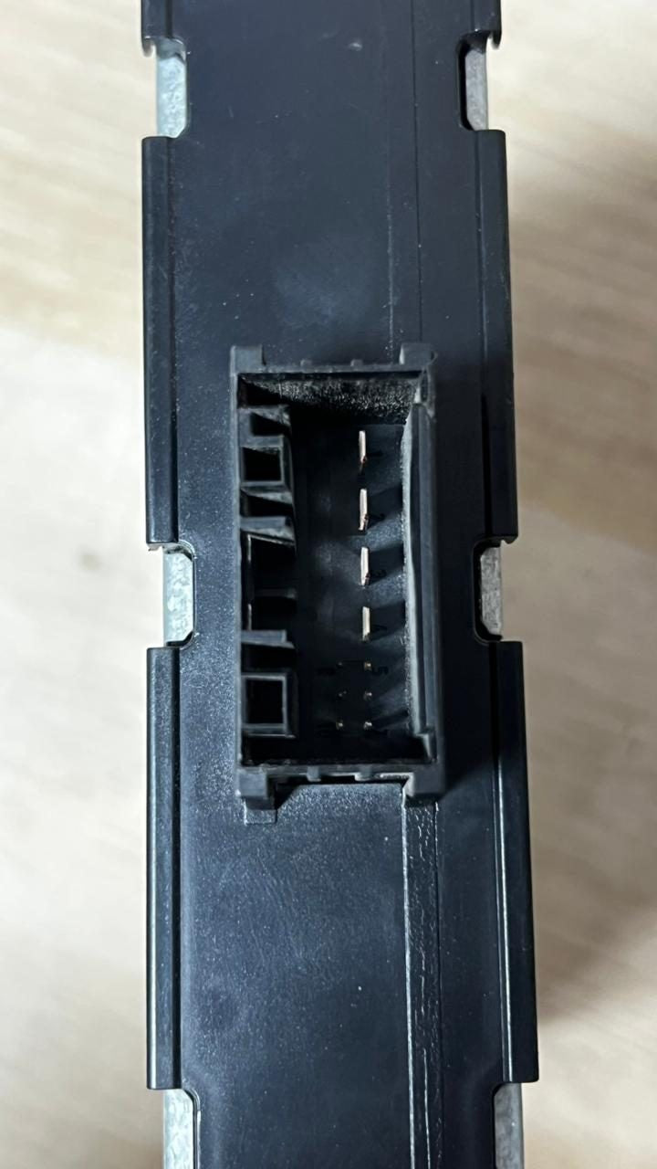 12-15 BMW  F30 3' F10 5' 6' 320i 9251984 Voltage Converter Control Module 