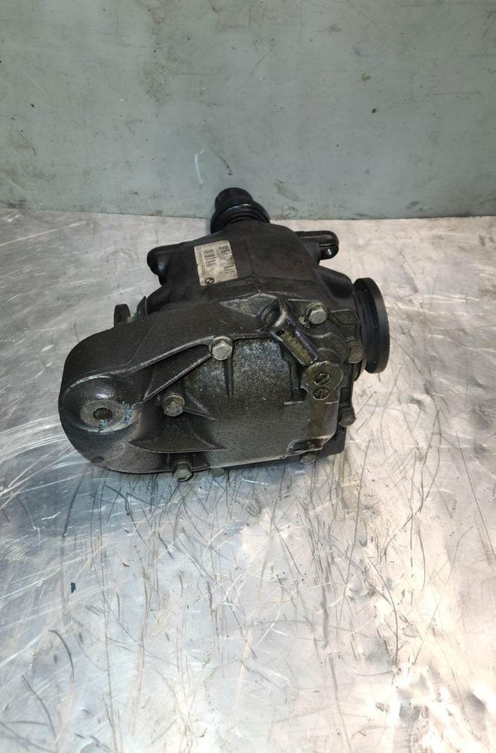 2008-2013 BMW 135i Rear Differential Carrier 7572054 135i 335i E82 I=3,46