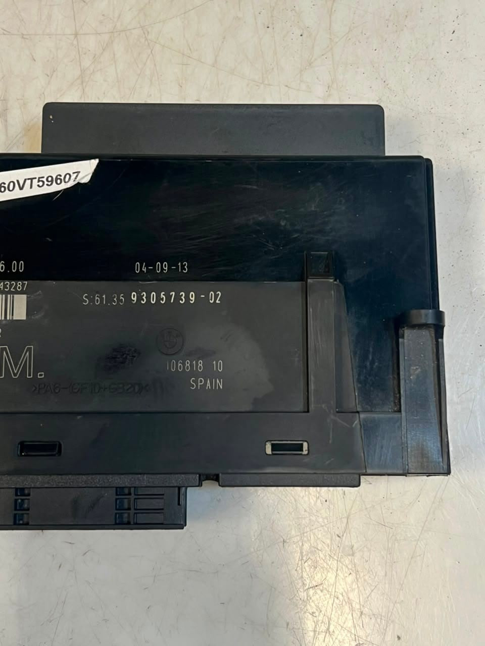 2010-2014 BMW X1 E84 Body Control Module BCM 9305739 OEM