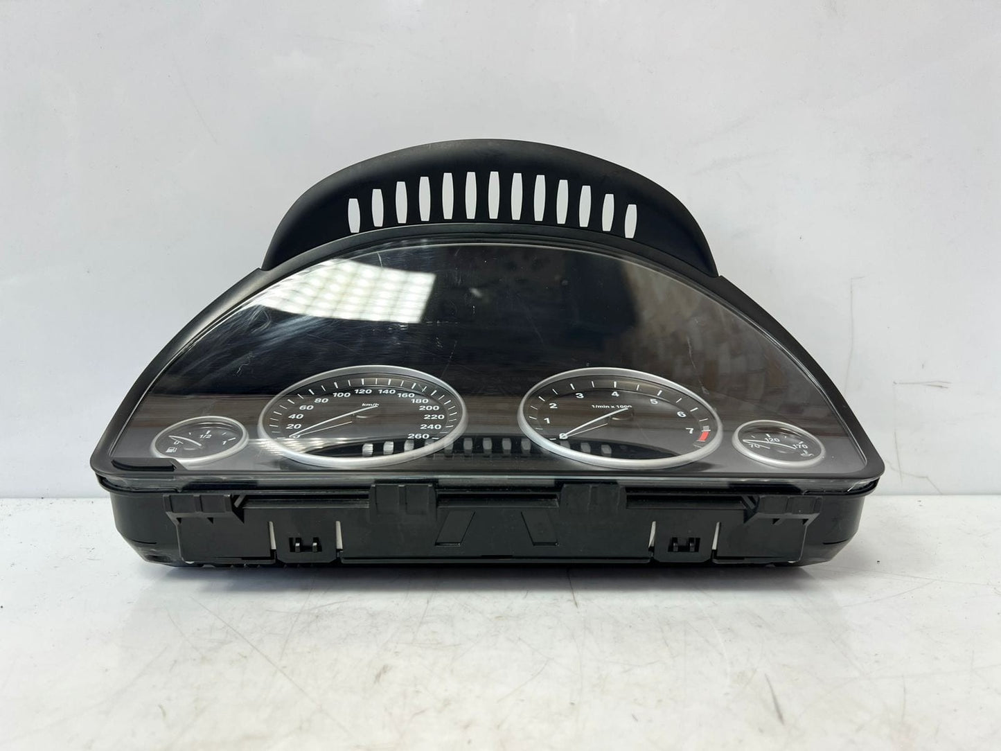 2010-11 BMW 528i F10 F11 F18 F07 535I Instrument Cluster SPEEDOMETER 9227601 OEM
