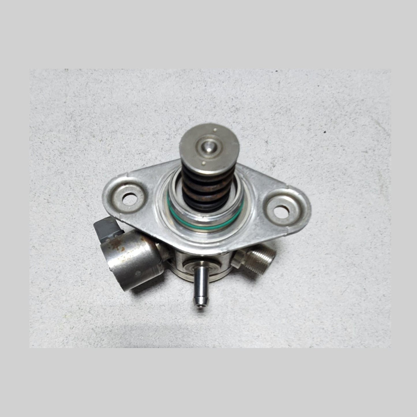 2014-2016 BMW 228i High Pressure Fuel Pump A2700700501 C180 GLA250, A200 B180   