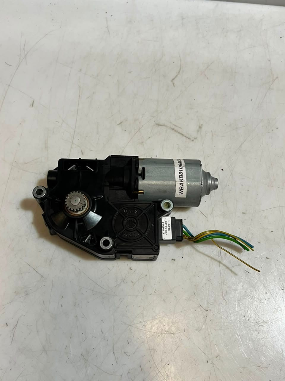 2011 BMW 328i 535i 530i 540i F01 F02 F02 F10 F18 F26 Sunroof Motor 7193398