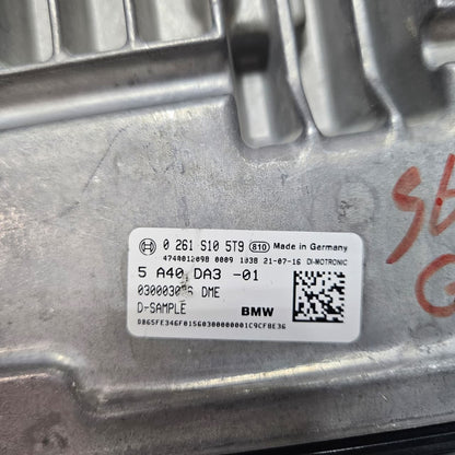 2019 BMW X7 G07 with S68 4.4L V8 Engine Control Unit Bosch 5A40DA3 OEM