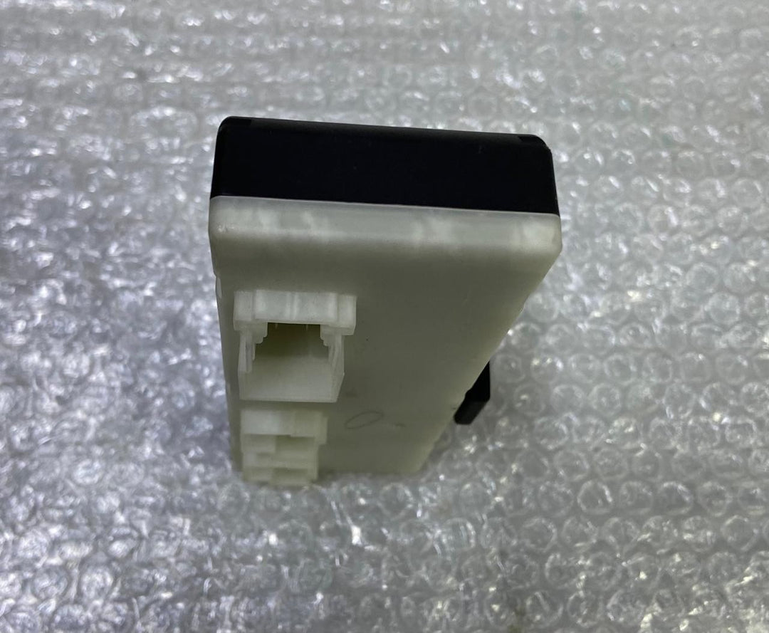 OEM BMW 740 750 G11 G12 TRUNK LID COMPUTER CONTROL MODULE UNIT 7448871