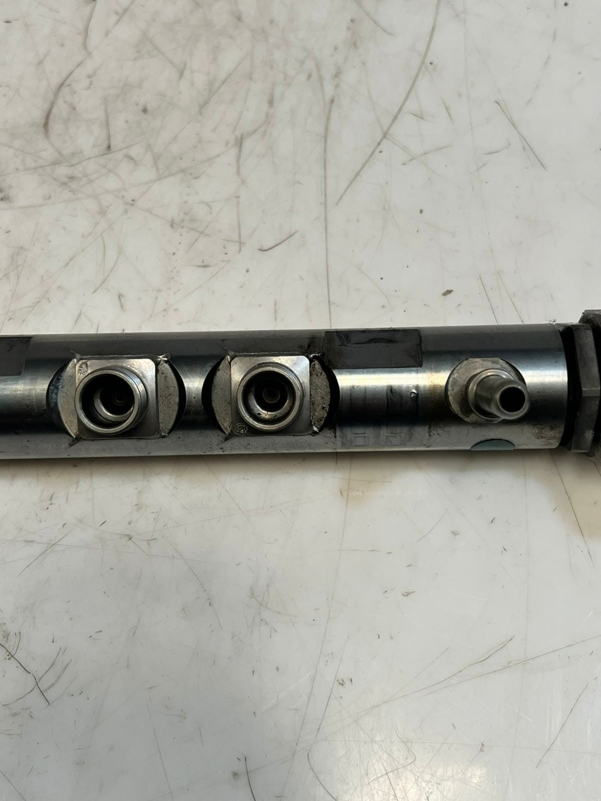 BMW 3 Series F30 F31 F35 320d 328d DIESEL Fuel Injection Rail 7800601 OEM