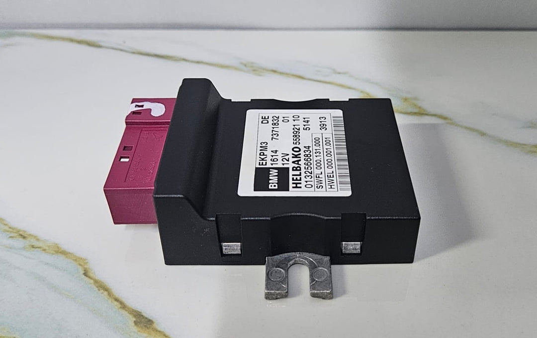 OEM 09-15 BMW F01 F02 740i N55 Helbako EKPM3 Fuel Pump Control Module 7371832