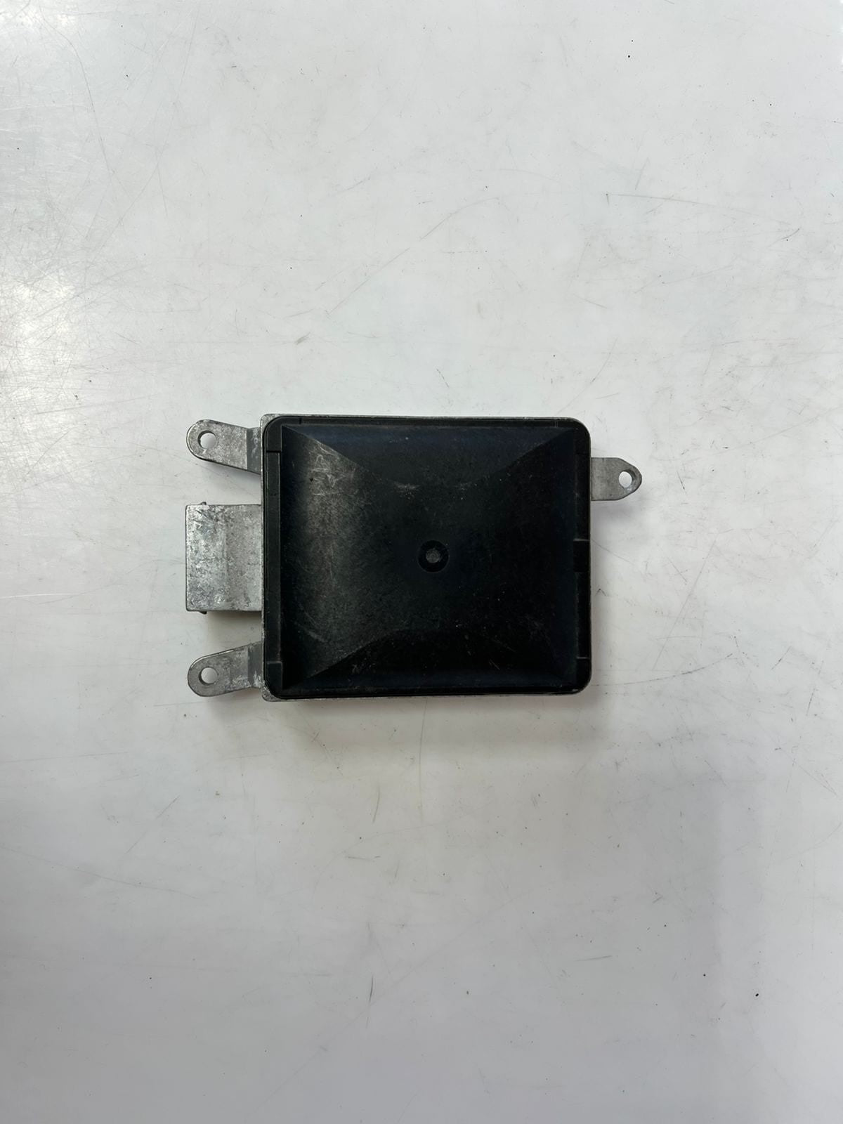 2009-2014 BMW 750I - LEFT LANE Change Assist Module (Slave) 6857780