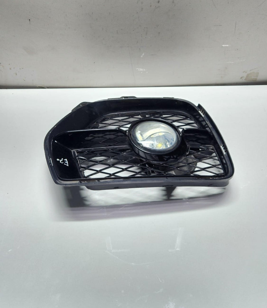 2008-2014 BMW X6 Front Right Fog Light Grille 7181010 X6 E71 E72