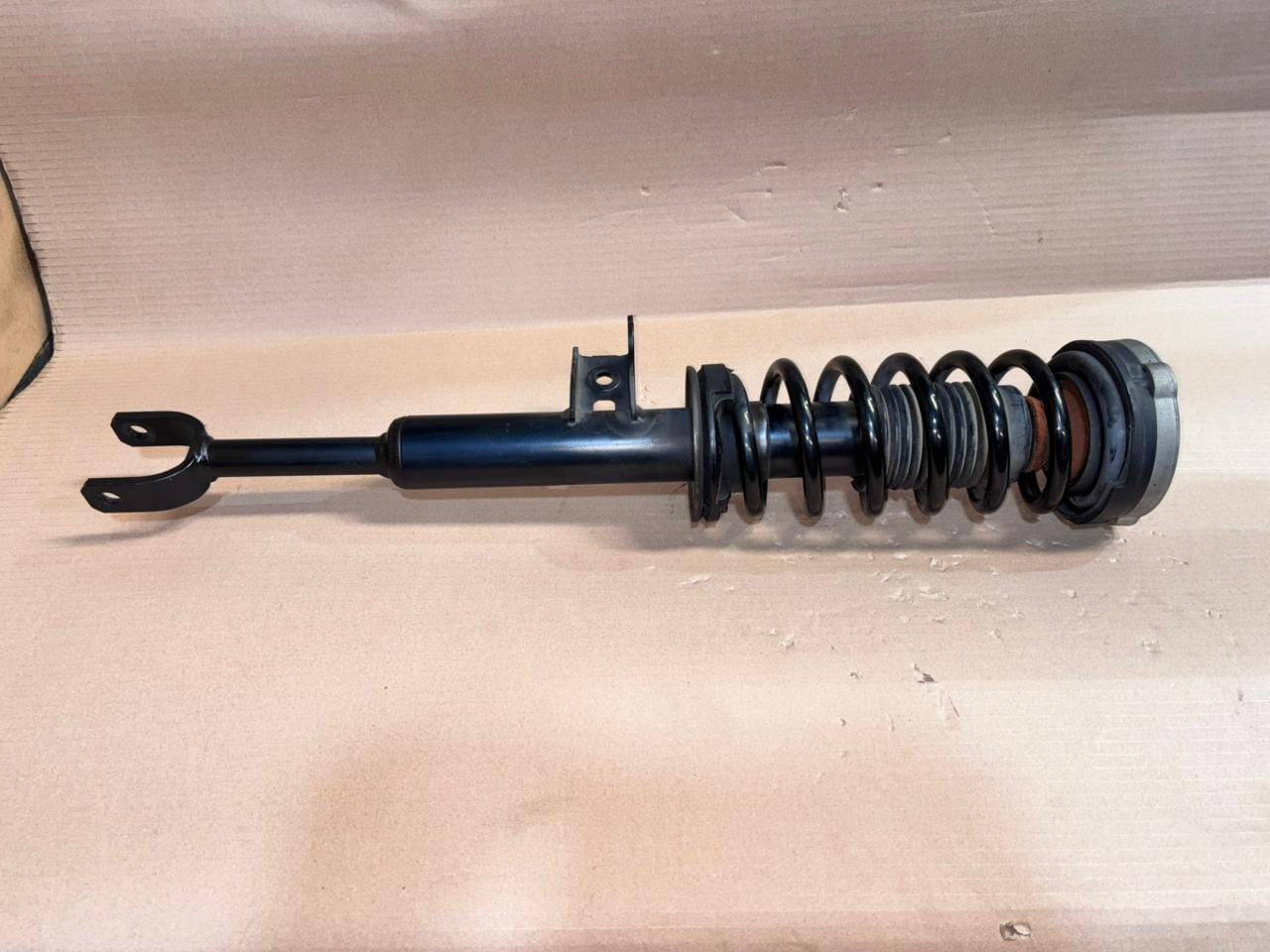 BMW Front Shock Absorber Strut 6784017 5 Series F10 F11 Front Left