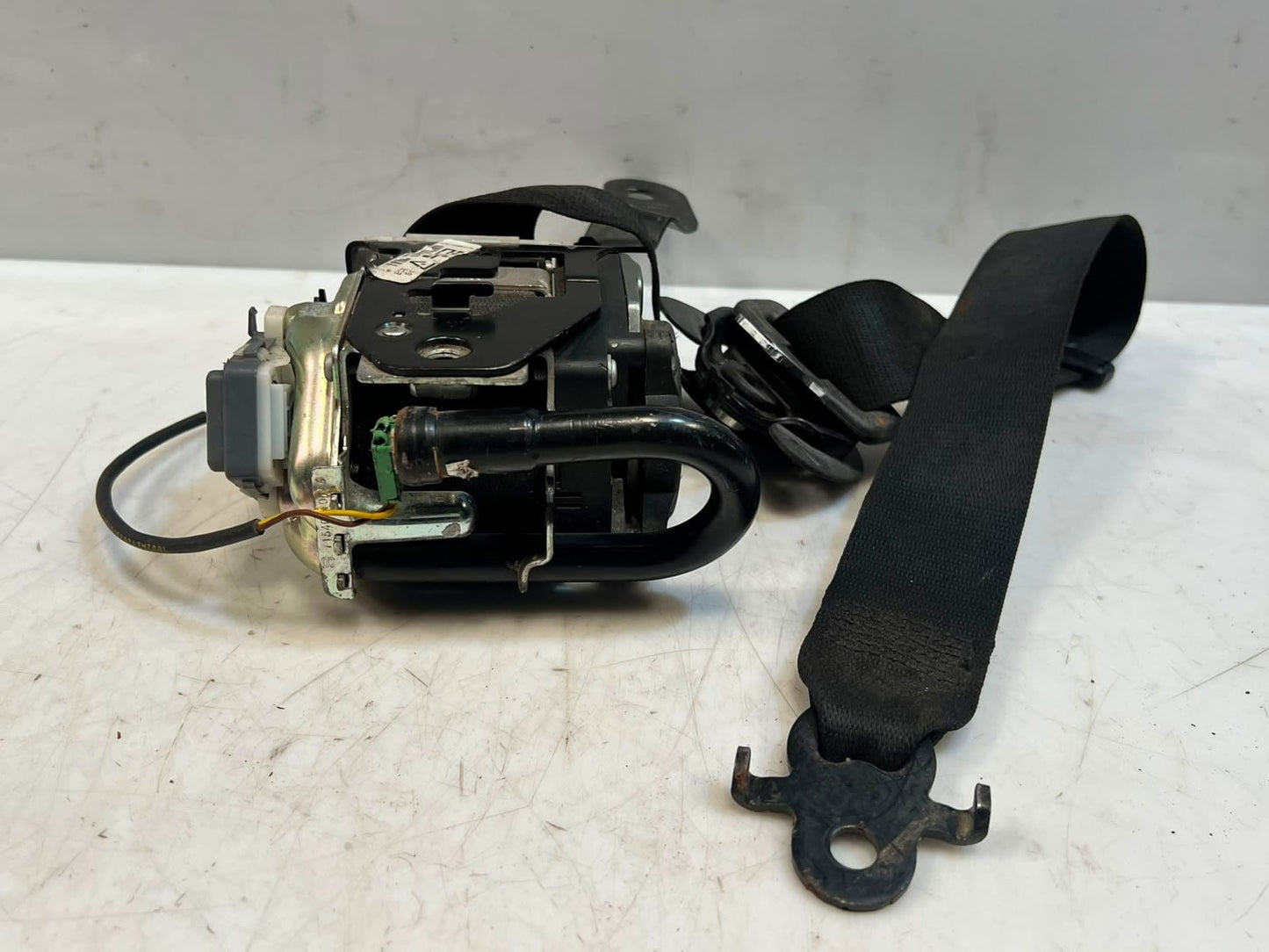 2013-2018 BMW X5 F15 X6 F16 Front LEFT Seat Belt 628641600 OEM