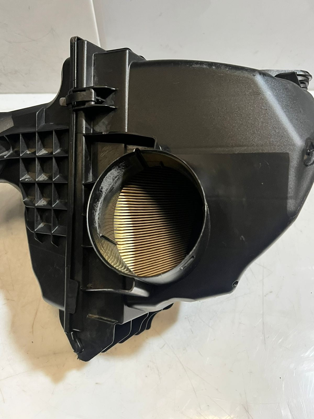 2010-2016 BMW 528i F10 N20 520I F11 F07 Air Intake Filter Box 7612014 OEM