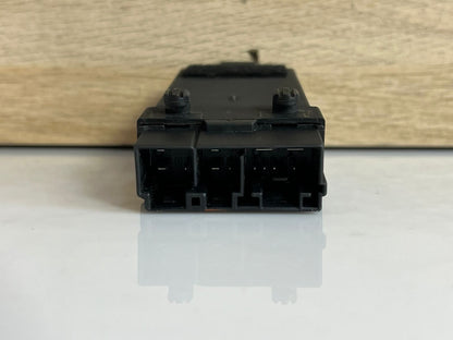 2016-2019 BMW 750i Rear Heated Seat Control Module 9381022