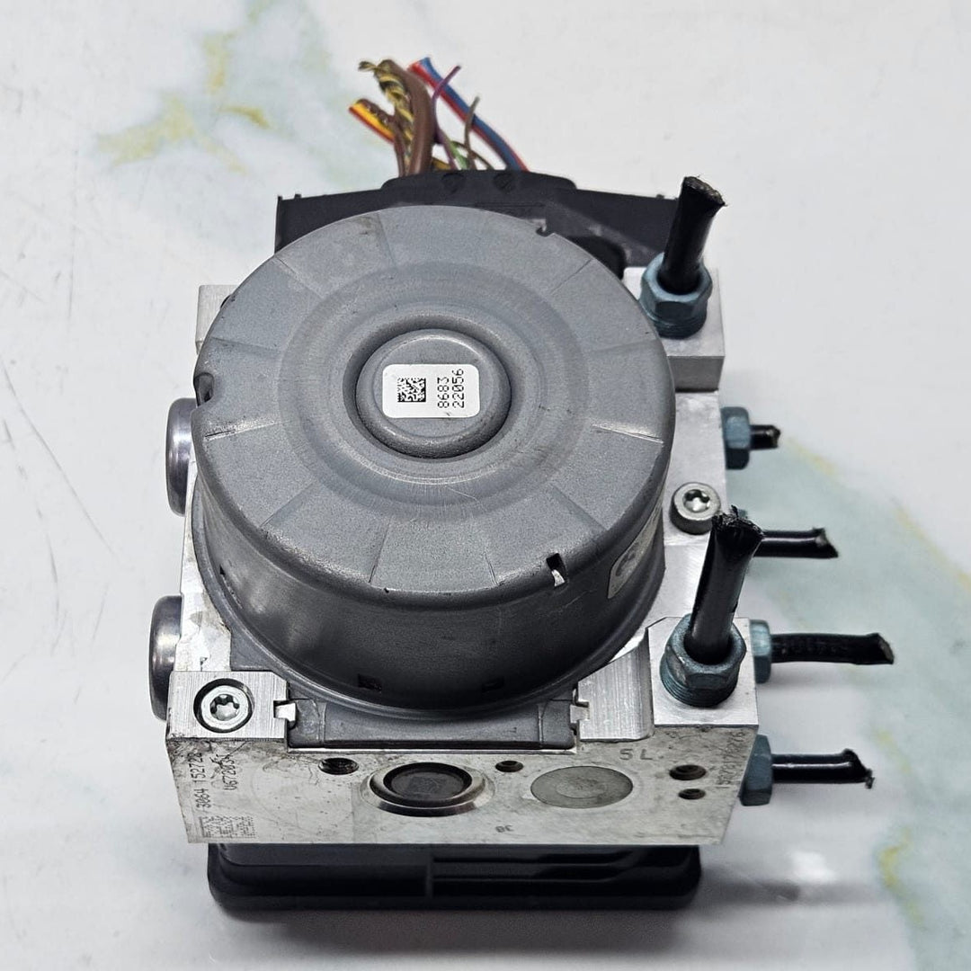 2016 BMW 320i Abs Pump Control Module 6881173