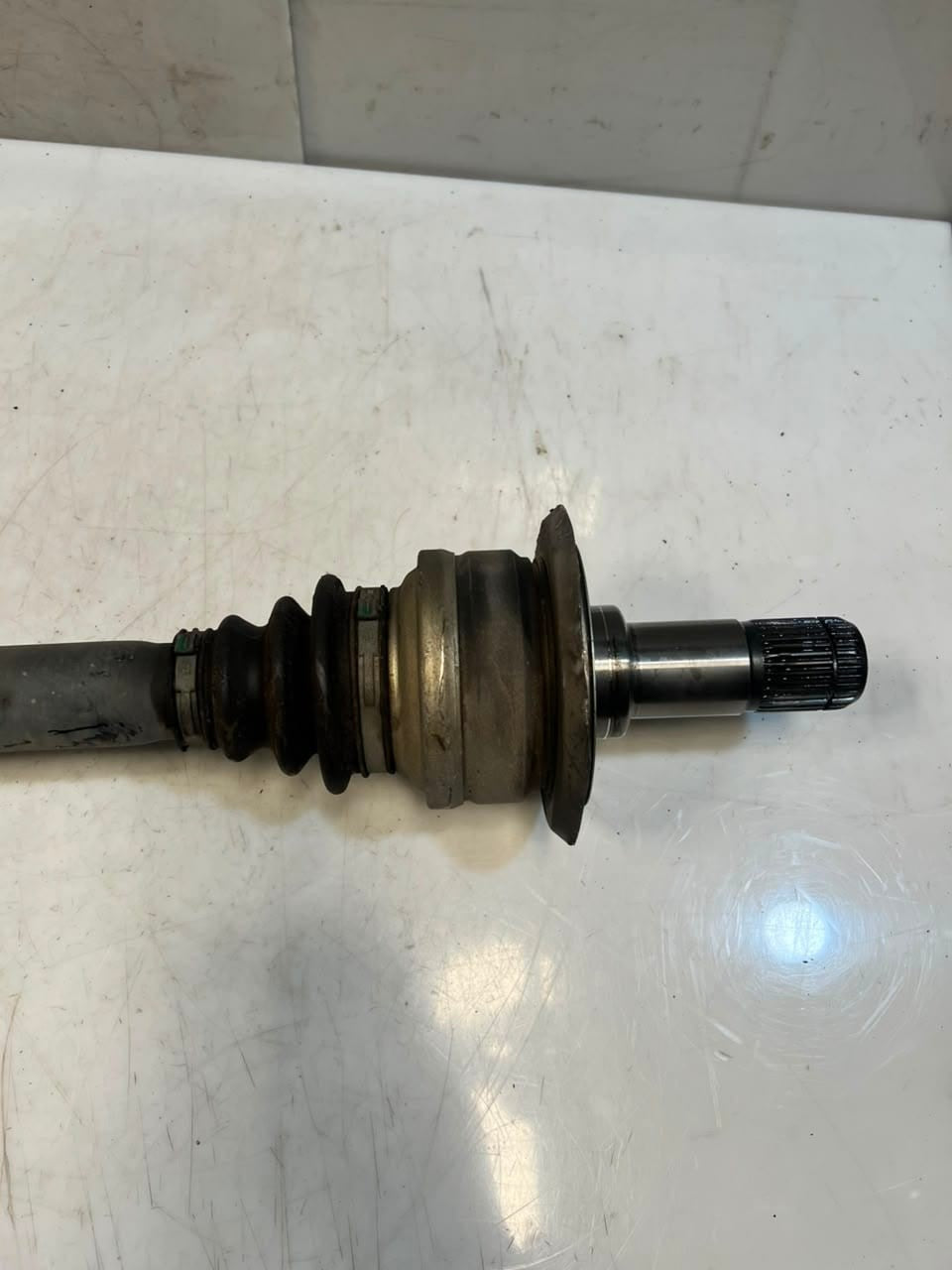 2009-2015 BMW 7 Series F02 F03 F04 F06 F12 750i Rear Left Axle Shaft 7566087